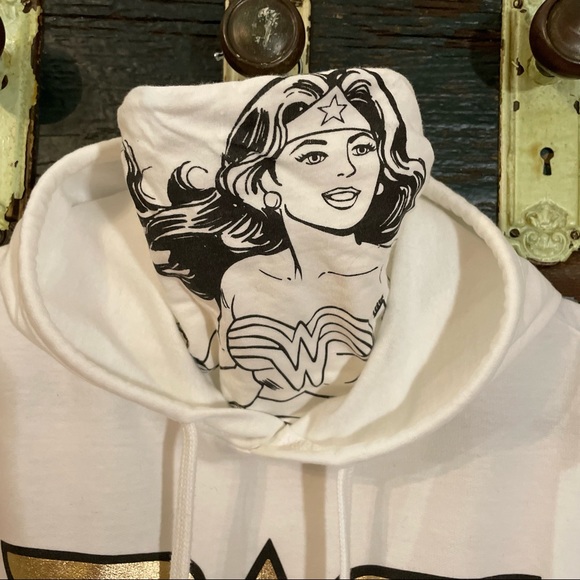 Mad Engine Wonder Woman Hoodie Sweatshirt with Built-in Turtleneck Collar - Picture 8 of 15